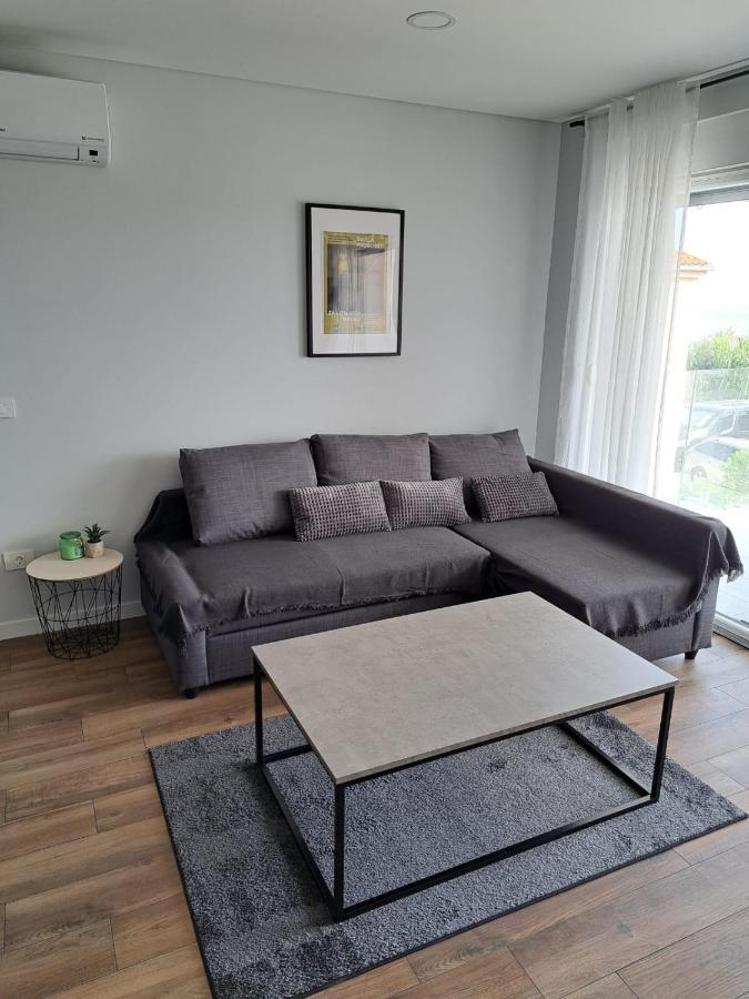 B & R Summer Breeze Apartments Nin Eksteriør bilde